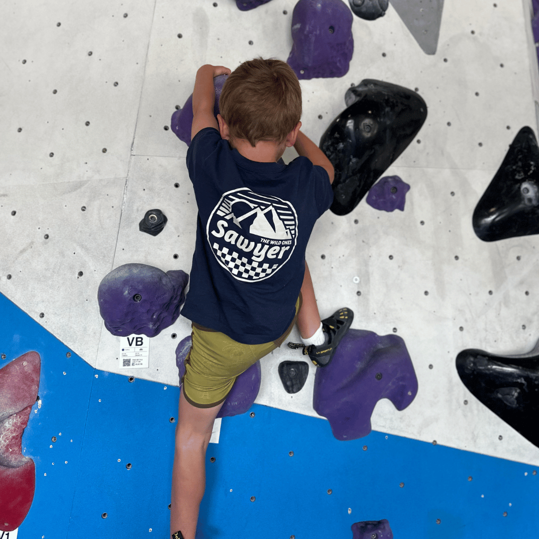 Speedy Peaks Tee - Navy